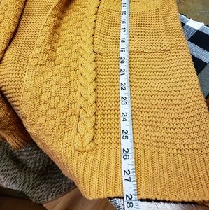 NWOT Mustard yellow cable cardigan L